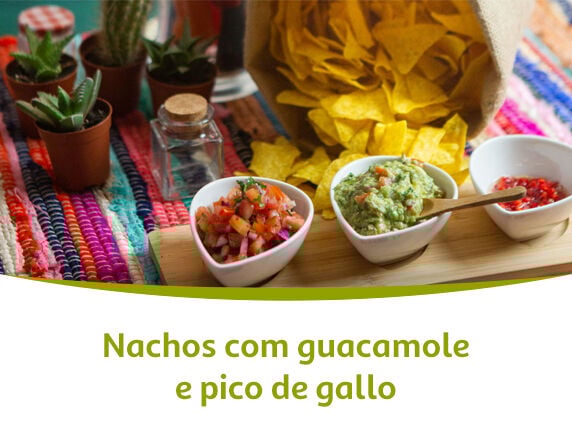 Nachos com guacamole e pico de gallo