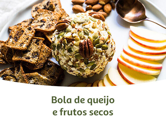 Bola de queijo e frutos secos