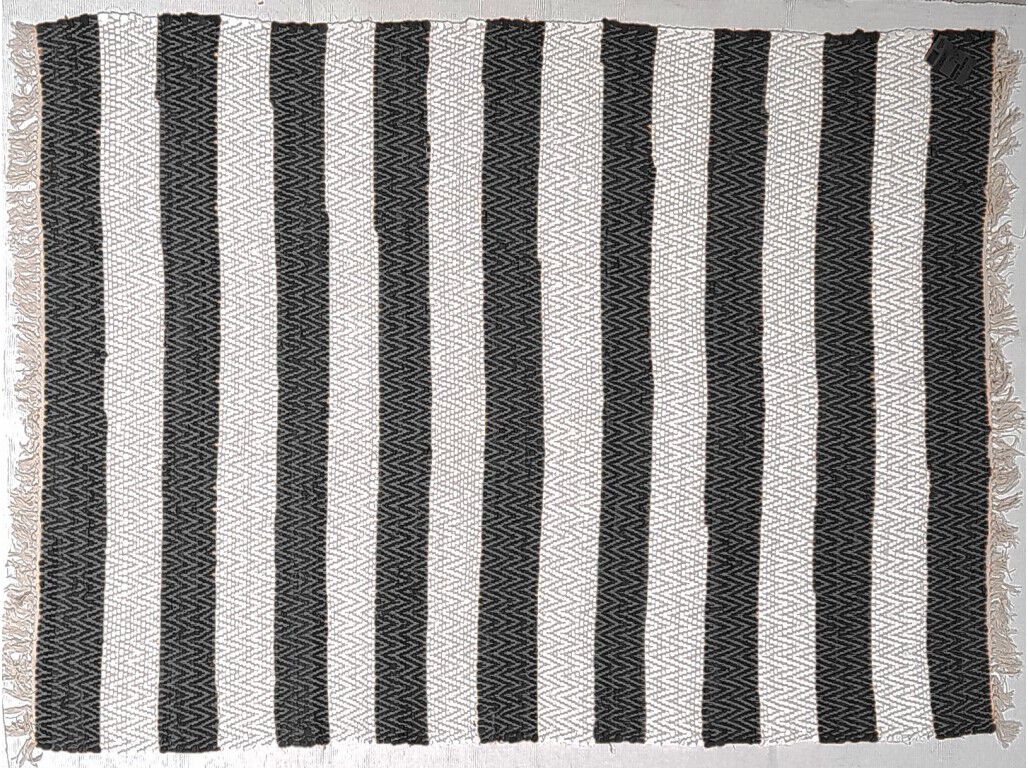 TAPETE ANTALAYA PRETO 60X90 CM