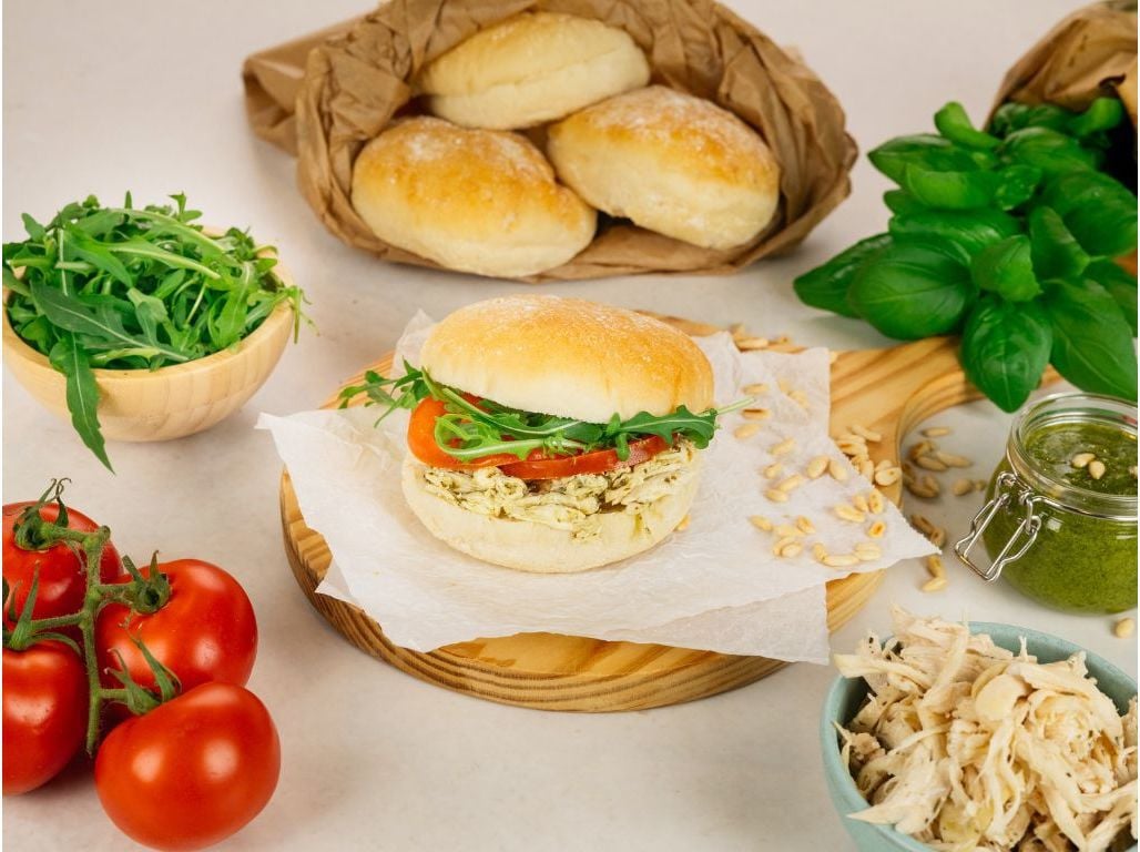 SANDES DE FRANGO COM PESTO DE MANJERIC&Atilde;O SABORES AUCHAN UN image number 3