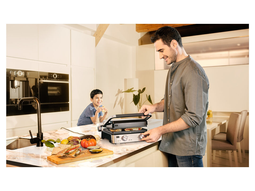 GRELHADOR DE PLACAS BRAUN CG7020 INOX 2000W image number 4