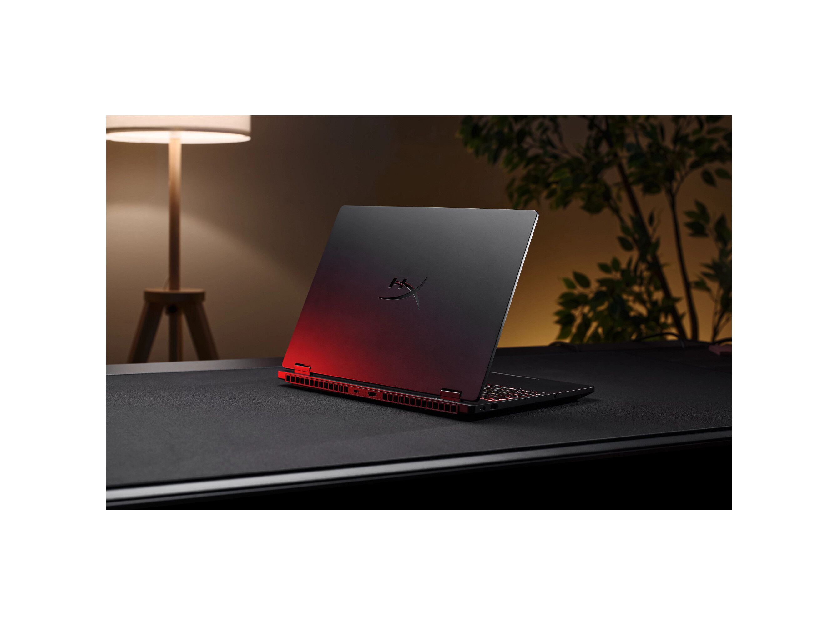PORT&Aacute;TIL GAMING HP 15-GB0014NPX 15.3" R5/24/1TB HYPERX OMEN image number 3