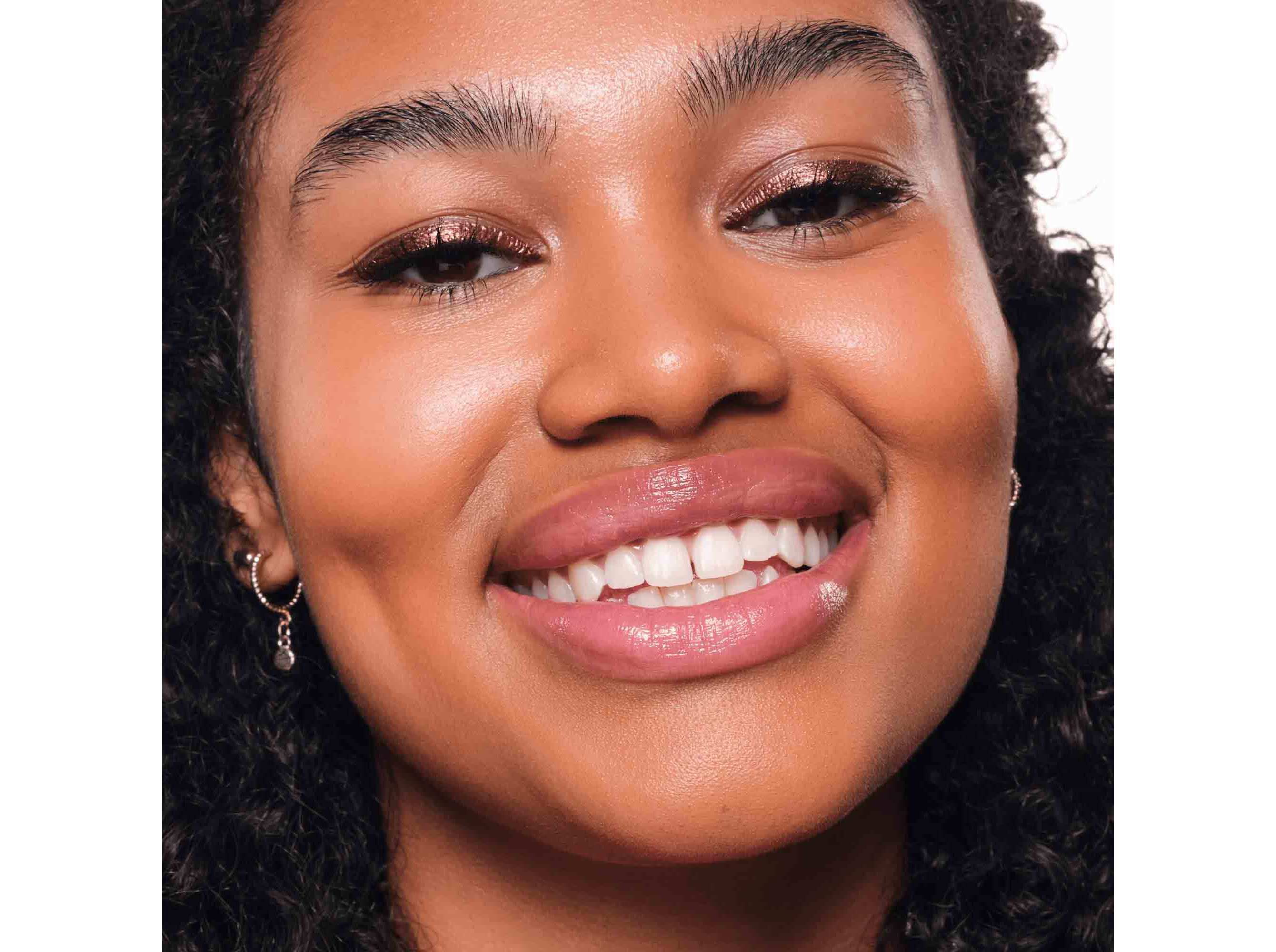 EYELINER LIQUIDO ESSENCE COLOUR IT! BURNISHED BRONZE 01 image number 3