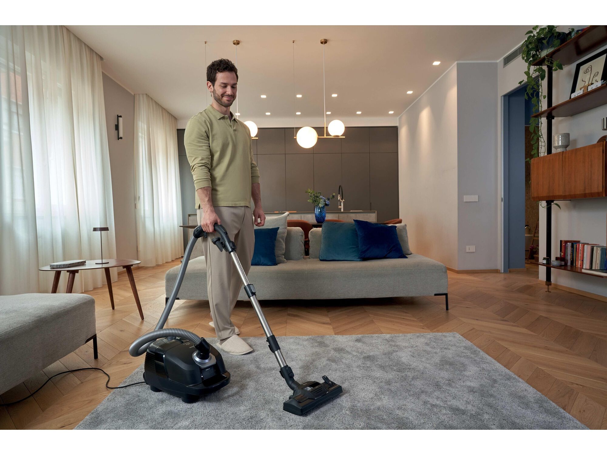 ASPIRADOR C/SACO HOOVER HE410H 011 850W 4.5L image number 24