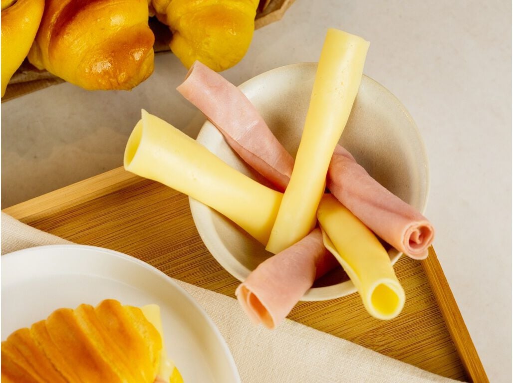 CROISSANT DE QUEIJO E FIAMBRE SABORES AUCHAN UN image number 2