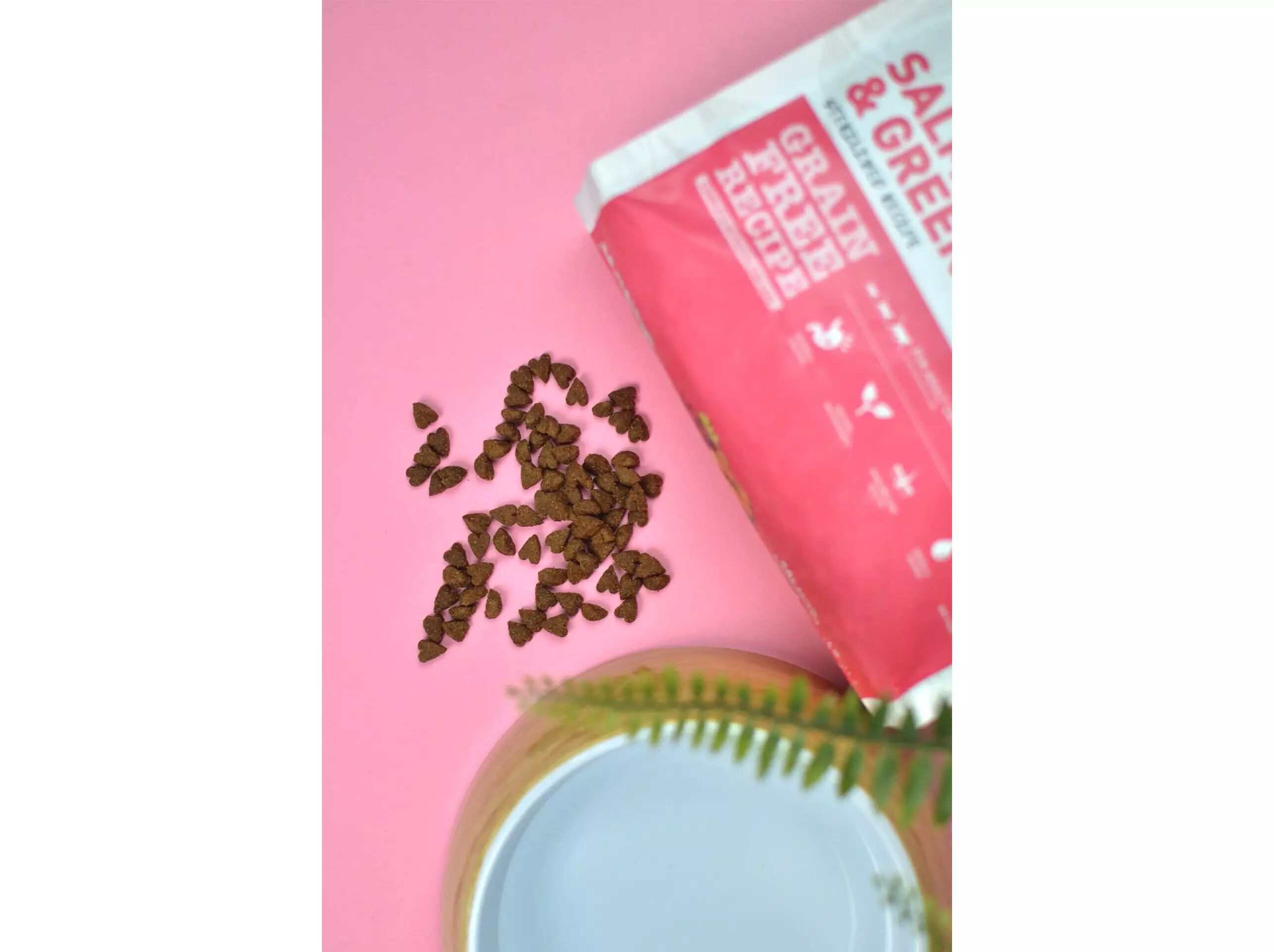 RA&Ccedil;&Atilde;O PARA GATO WEEGO SALM&Atilde;O / CH&Aacute; VERDE 1.5KG image number 1