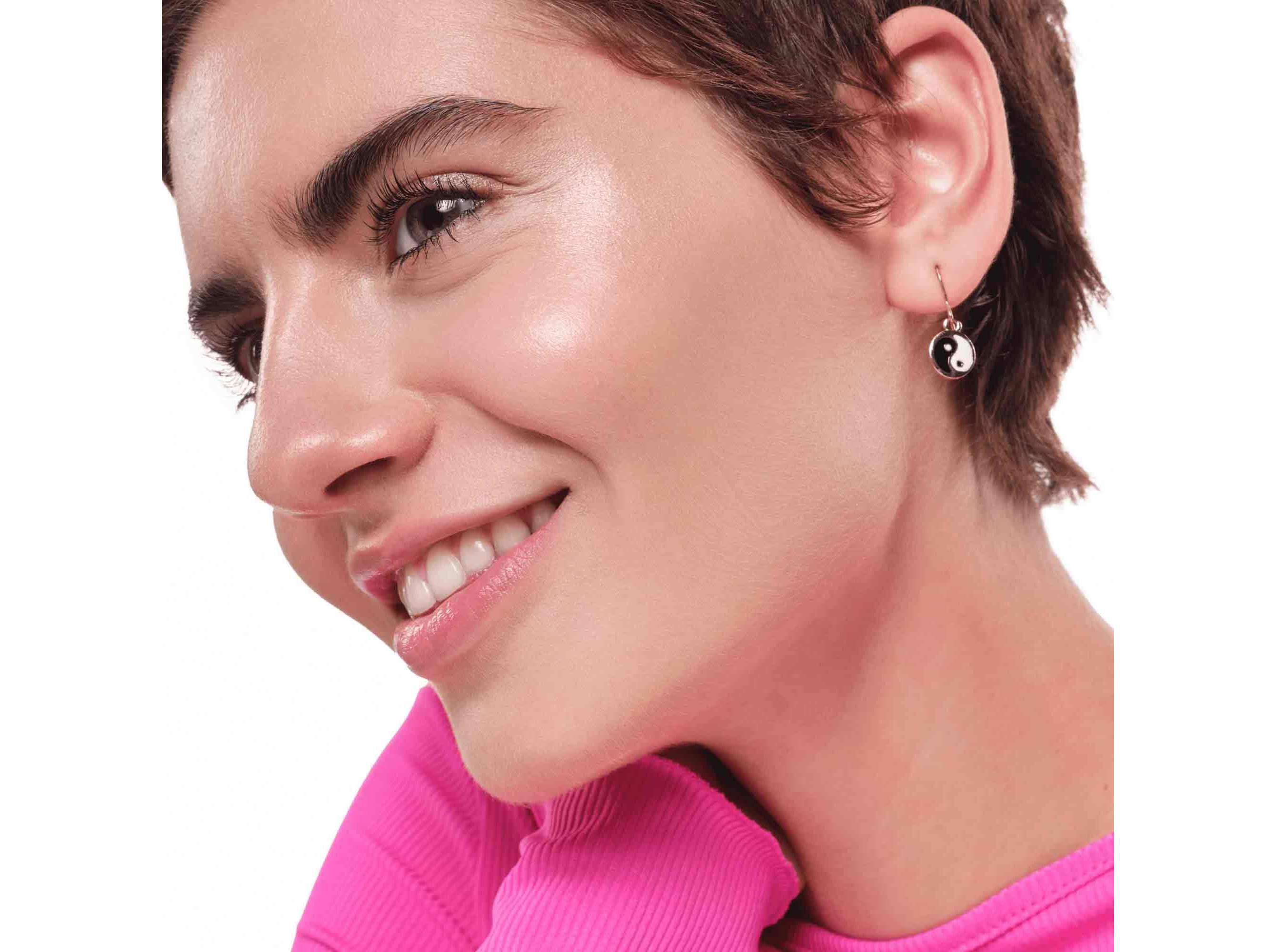 BLUSH ESSENCE SOFT TOUCH BOUNCY GLOW 10 image number 2