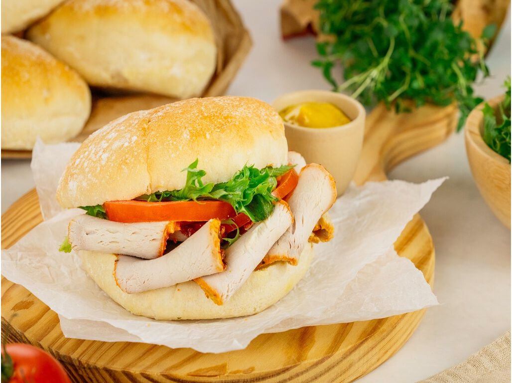 SANDES DE LOMBO COM MOLHO DE MOSTARDA SABORES AUCHAN LOMBO UN