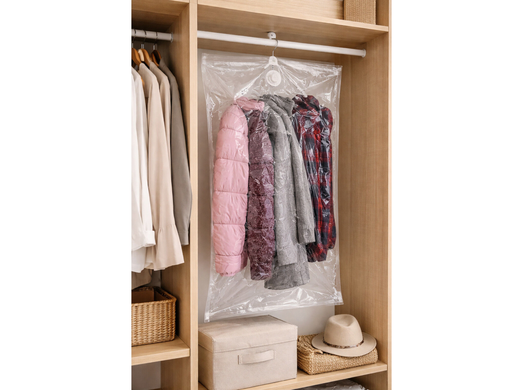 SACO V&Aacute;CUO COM CABIDE image number 1