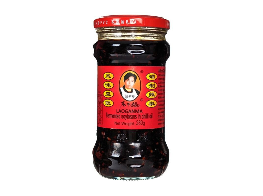 SOJA FERMENTADA LAOGANMA EM &Oacute;LEO DE CHILLI 280G image number 0