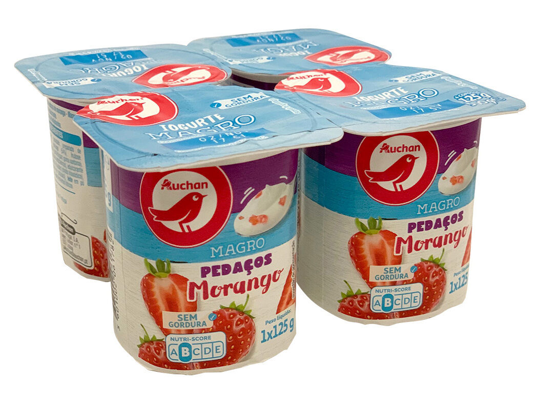 IOGURTE AUCHAN MAGRO PEDA&Ccedil;OS MORANGO 4X125G image number 0