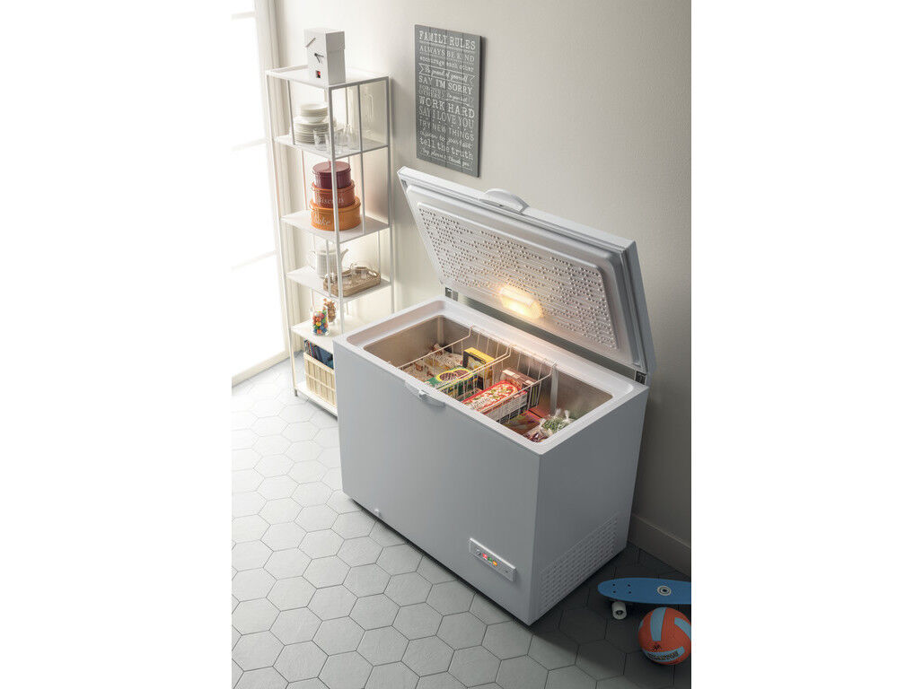 CONGELADOR HORIZONTAL INDESIT OS 2A 250 255L E image number 3