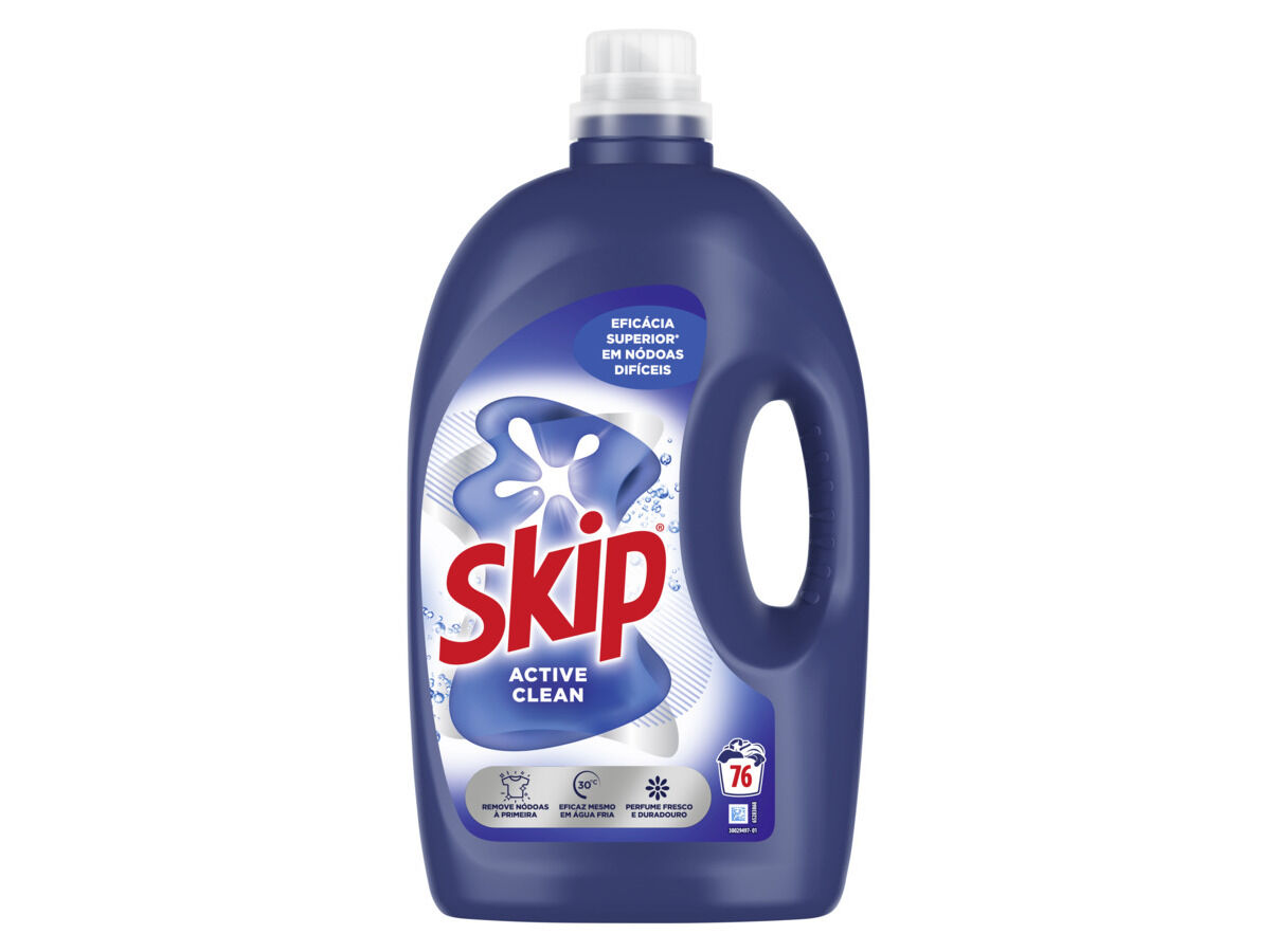 DETERGENTE ROUPA M&Aacute;QUINA L&Iacute;QUIDO SKIP ACTIVE CLEAN 76D image number 0