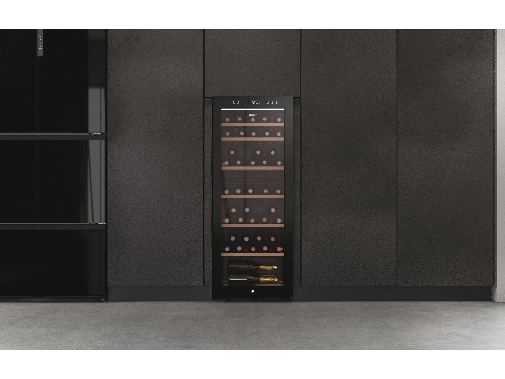 CAVE VINHOS HAIER HWS77GDAU1 77 GARRAFAS CINZA image number 6