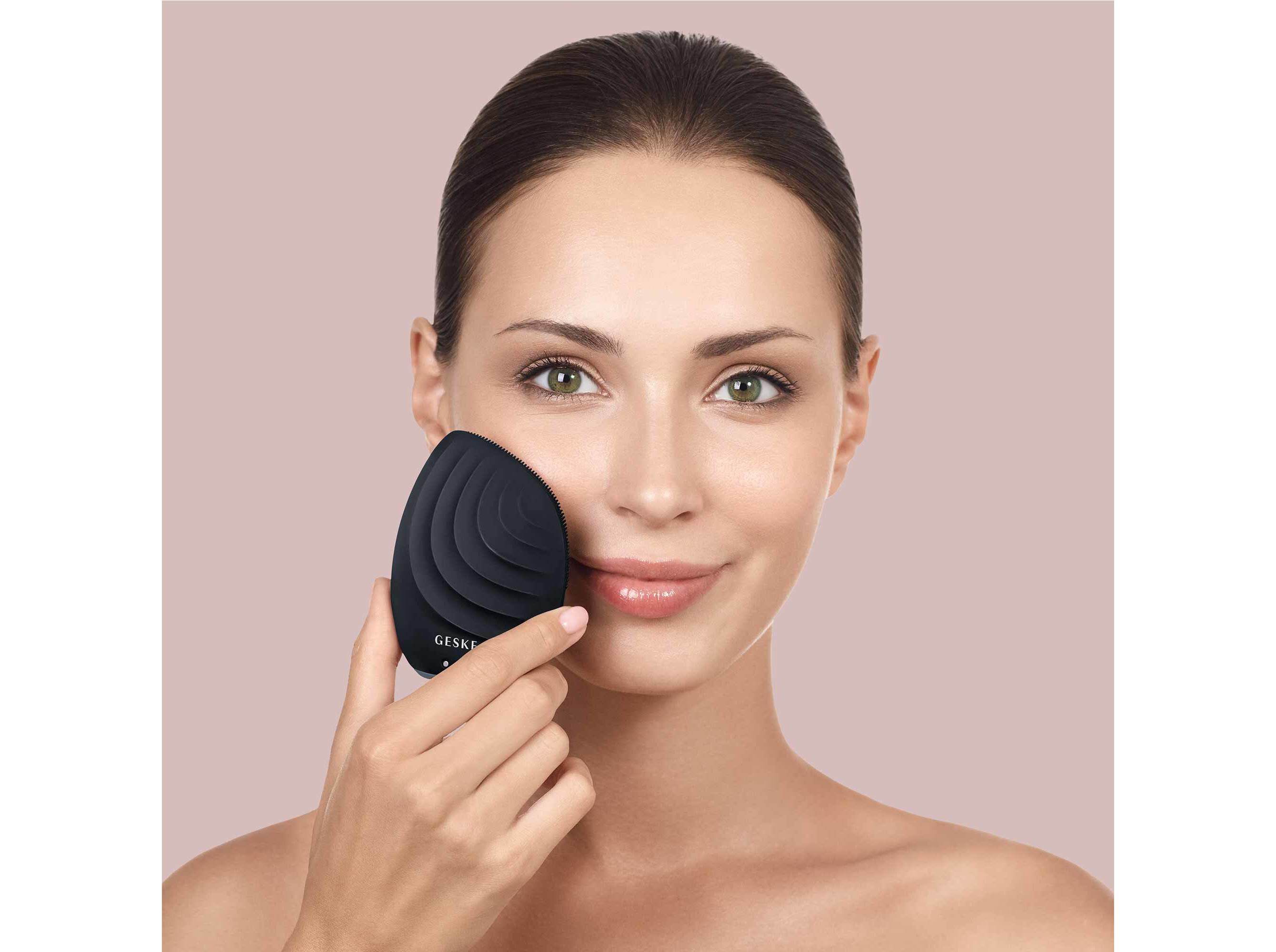 ESCOVA FACIAL GESKE SONIC 5EM1 PRETA image number 2