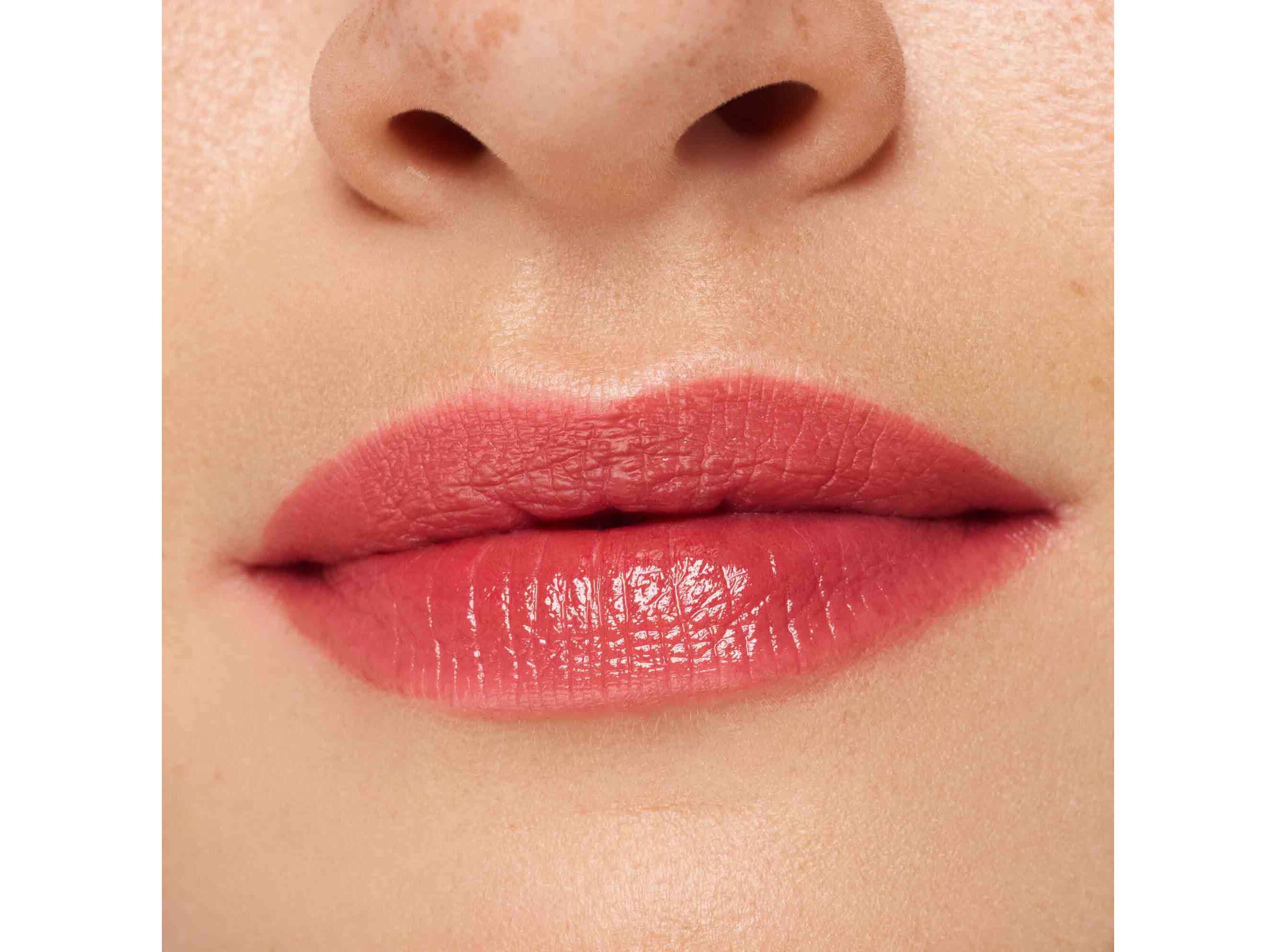 LIP TINT ESSENCE HYDRA KISS 01 image number 4