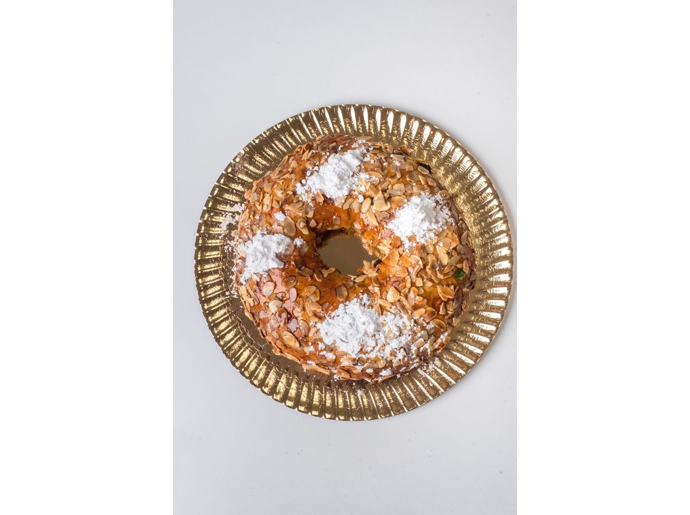 BOLO REI COM COROA AMENDOA LS KG