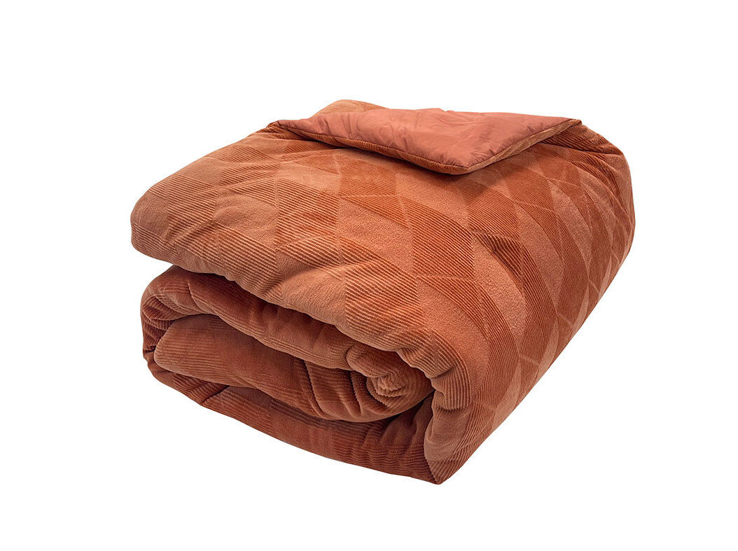 COBERTOR ACOLCHOADO ACTUEL VELUDO CREME 240X260 WH26