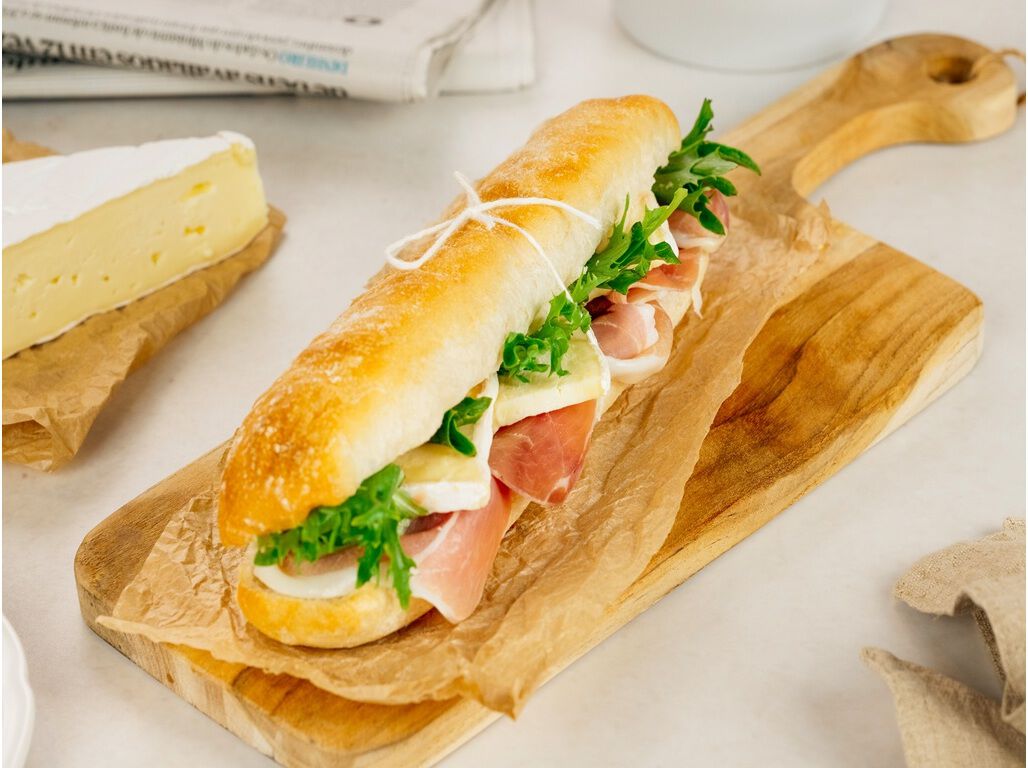 SANDES DE PRESUNTO E QUEIJO BRIE SABORES AUCHAN UN