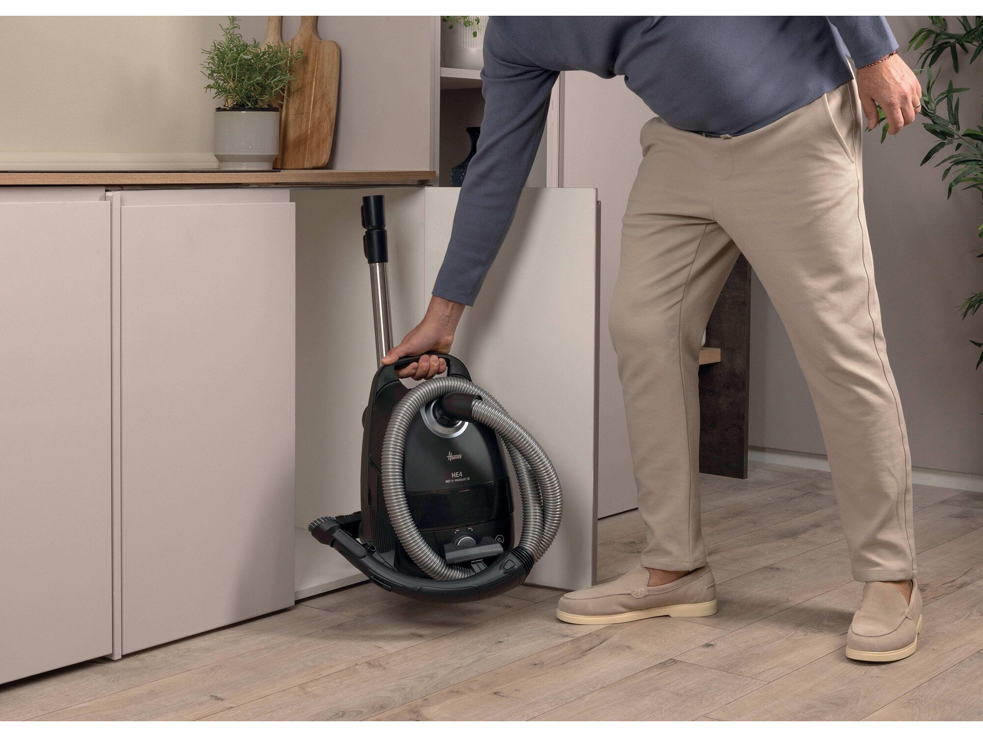 ASPIRADOR C/SACO HOOVER HE410H 011 850W 4.5L image number 13