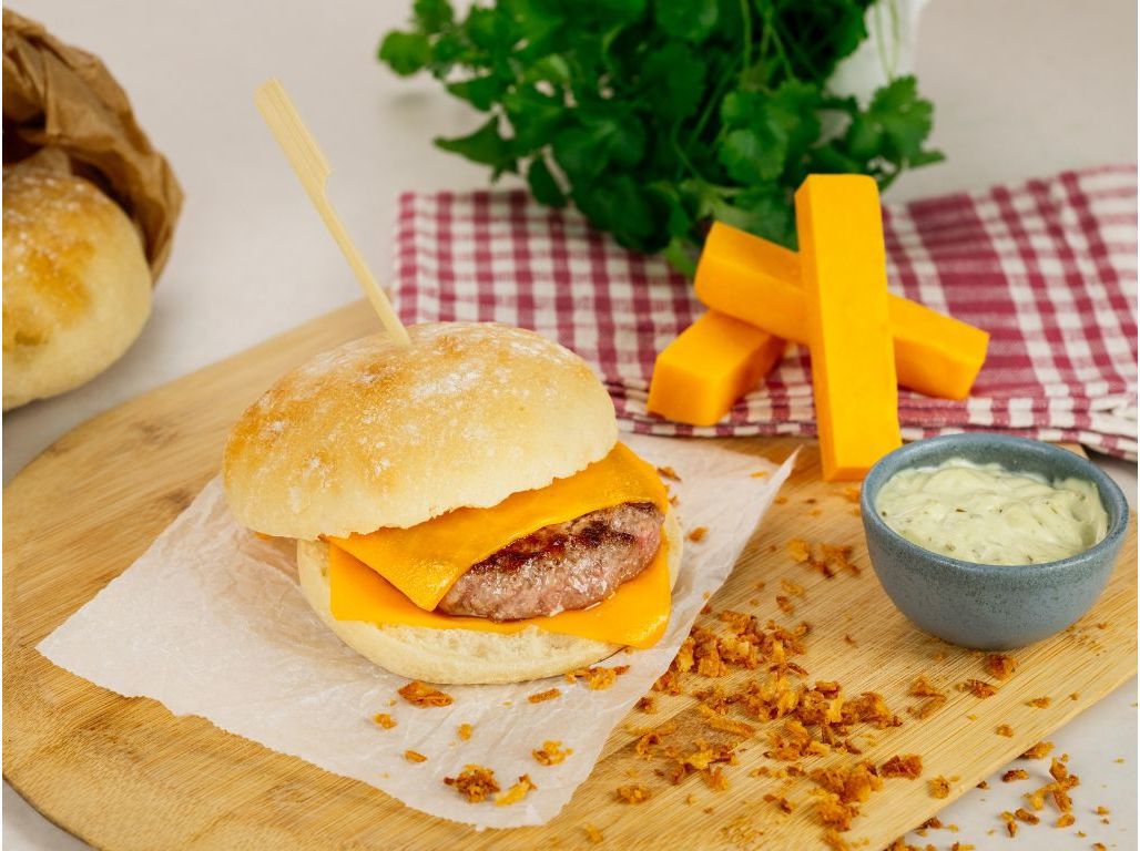 HAMBURGUER COM QUEIJO CHEDDAR SABORES AUCHAN UN image number 2