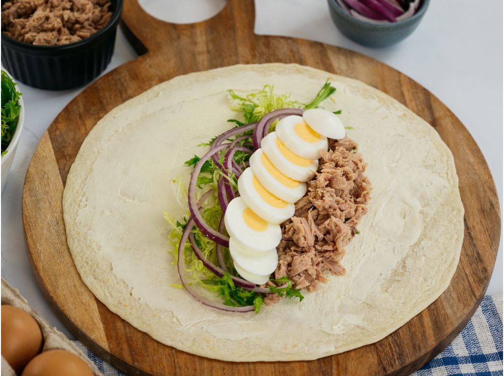 WRAP DE ATUM E OVO SABORES AUCHAN UN image number 3