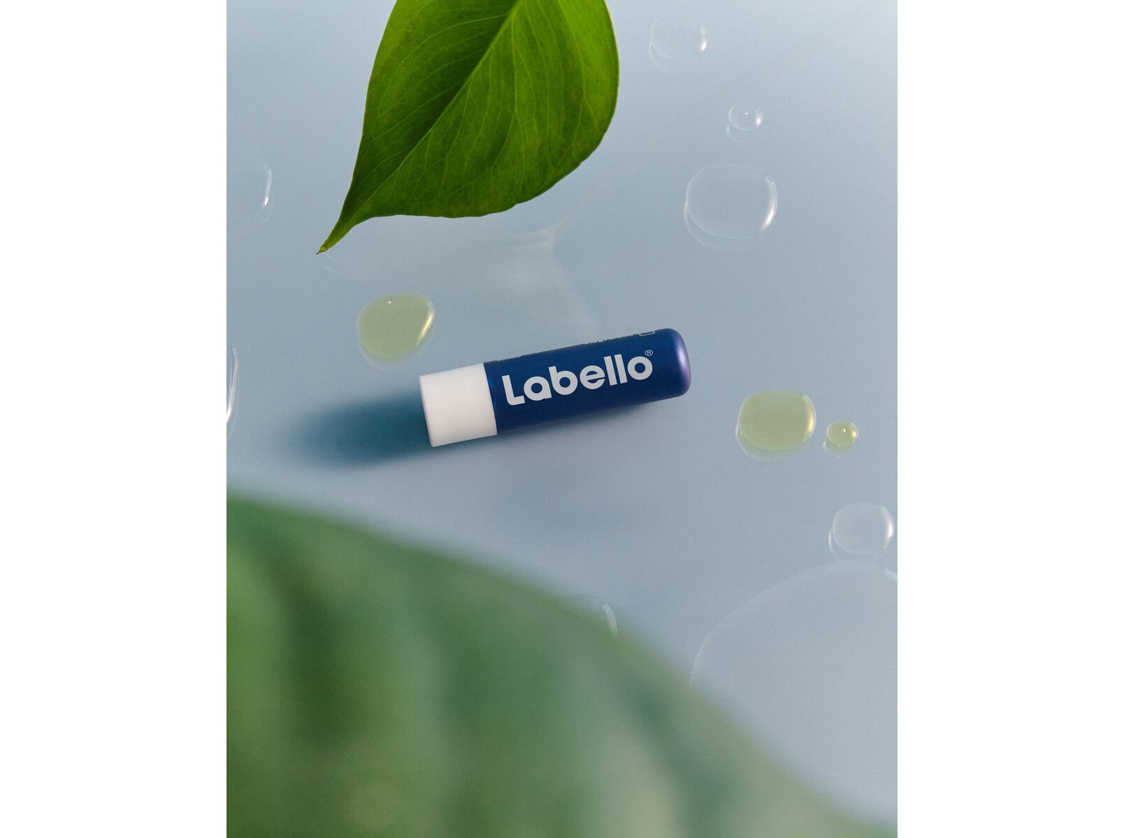 BATOM CUIDADO DE L&Aacute;BIOS ACTIVE FOR MEN LABELLO 1 UN image number 2