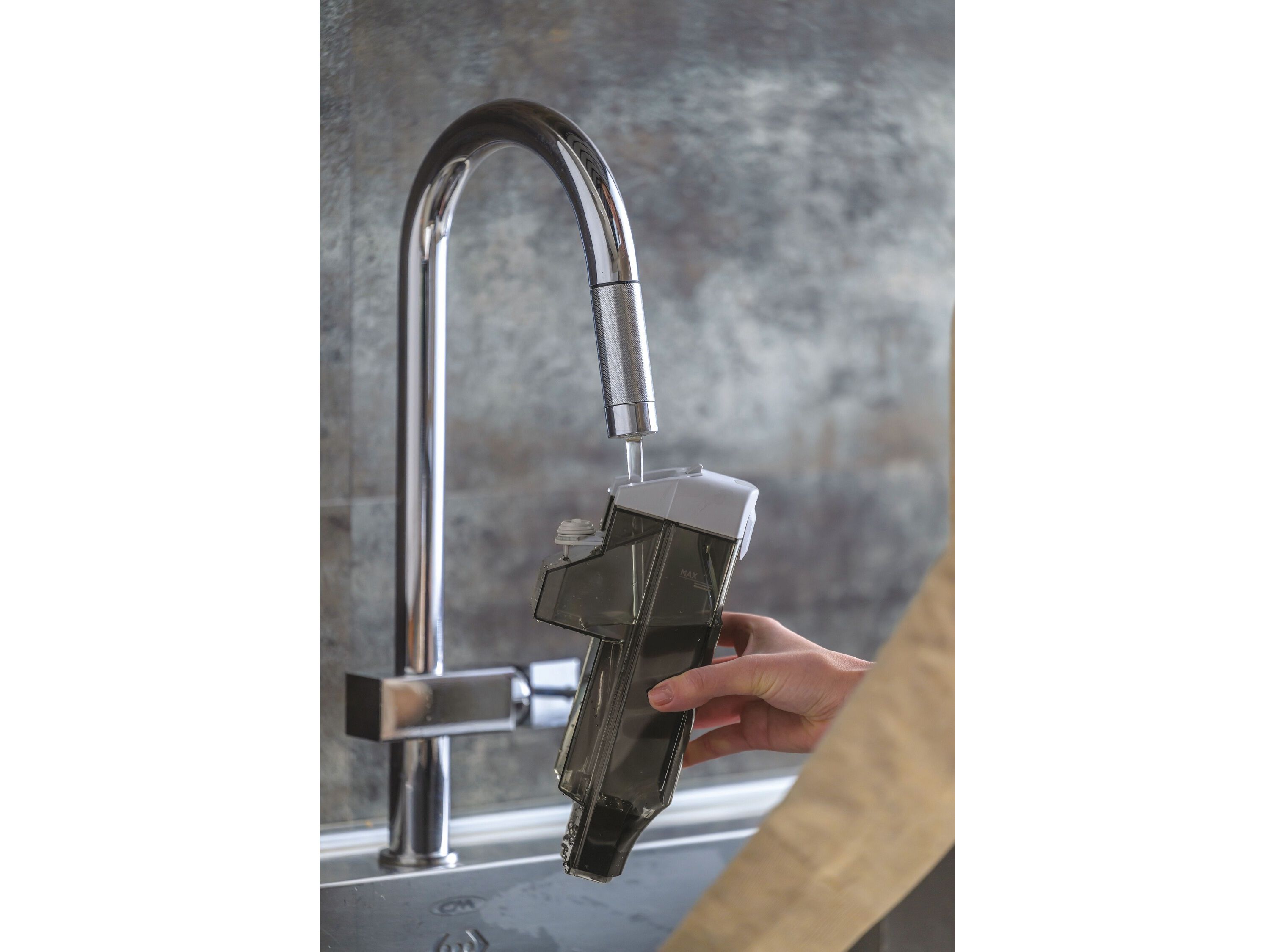 ASPIRADOR VERTICAL HOOVER HW500 011 WET & DRY image number 3