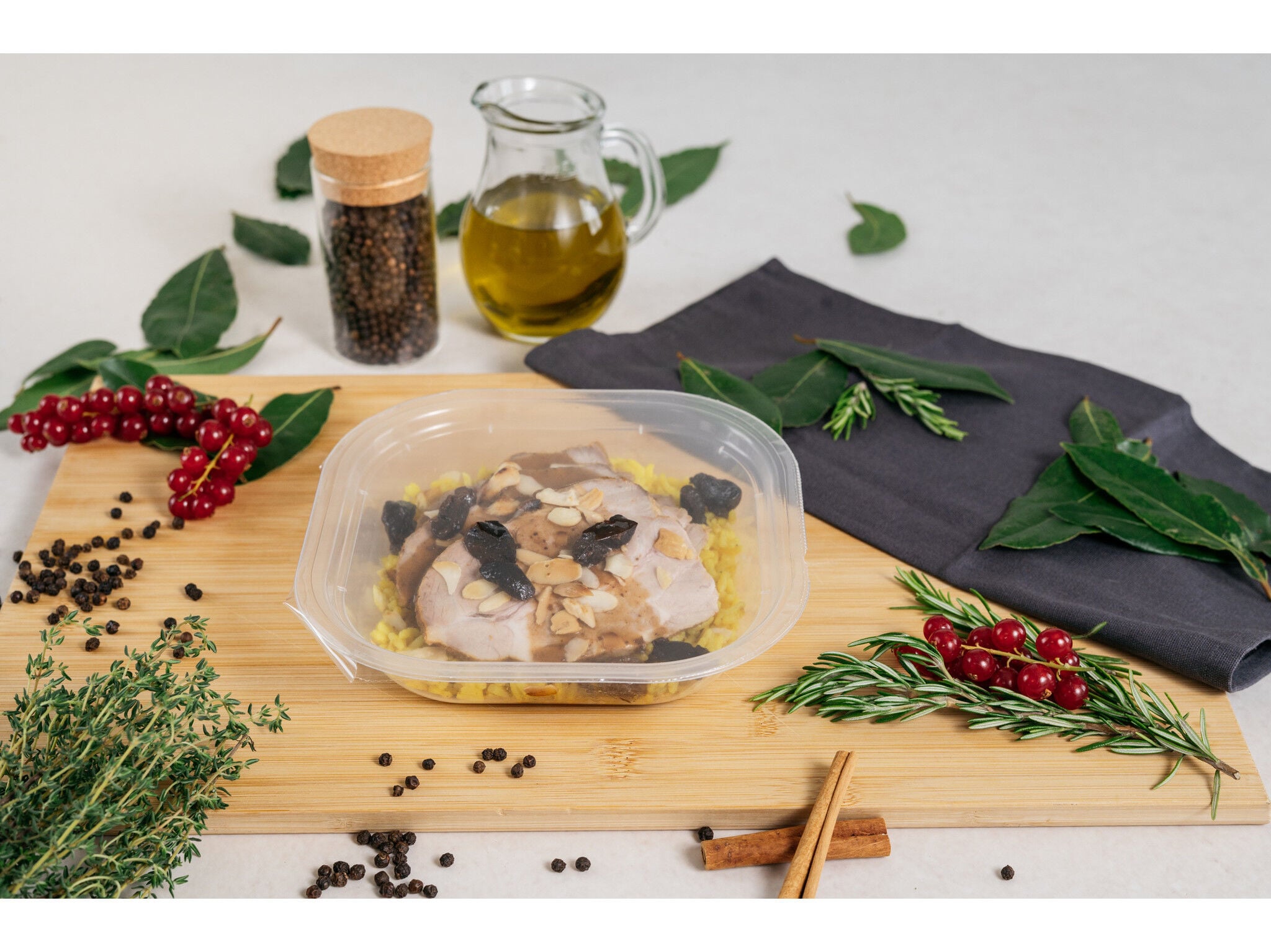 CACHA&Ccedil;O PORCO SABORES AUCHAN AMEIXA E AM&Ecirc;NDOA COM ARROZ &Aacute;RABE 300 G image number 2