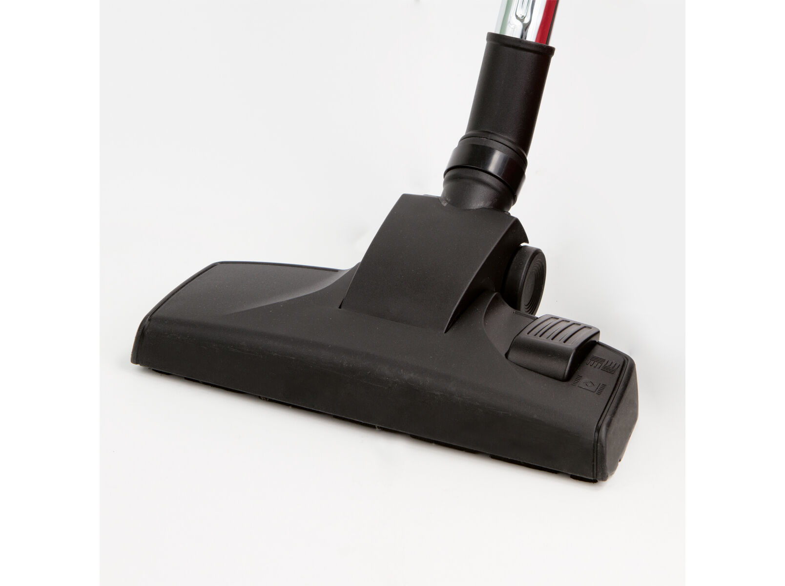 aspirador-com-saco-flama-1675fl-700w-auchan
