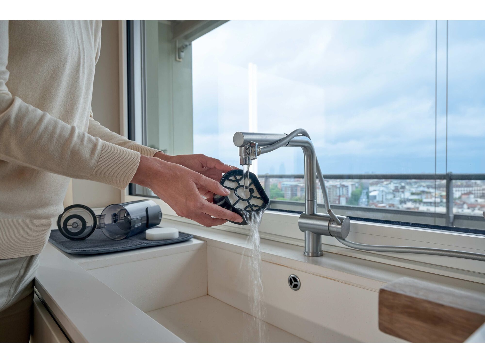 ASPIRADOR VERTICAL HOOVER HF610H 011 HF6 HOME ALL FLOOR image number 24