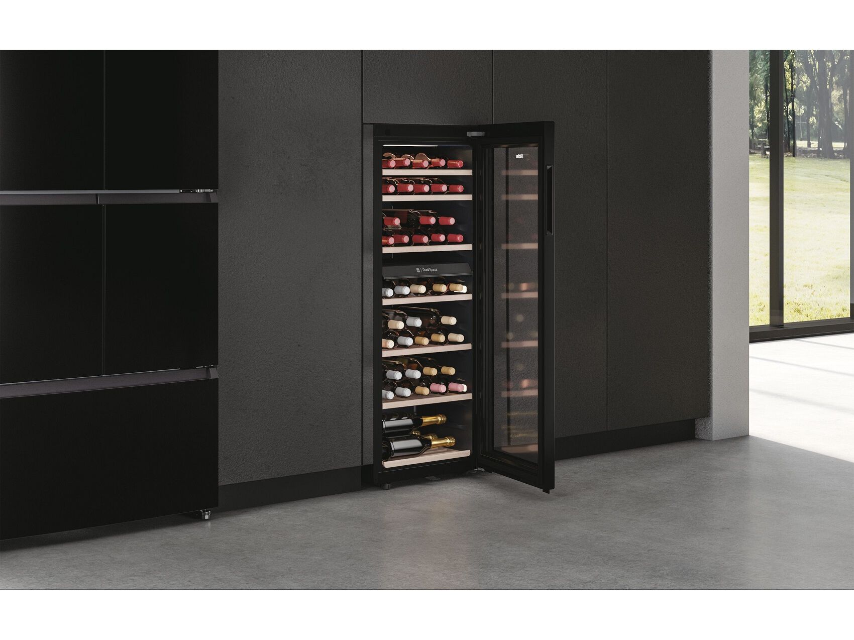 CAVE VINHOS HAIER HWS77GDAU1 77 GARRAFAS CINZA image number 7