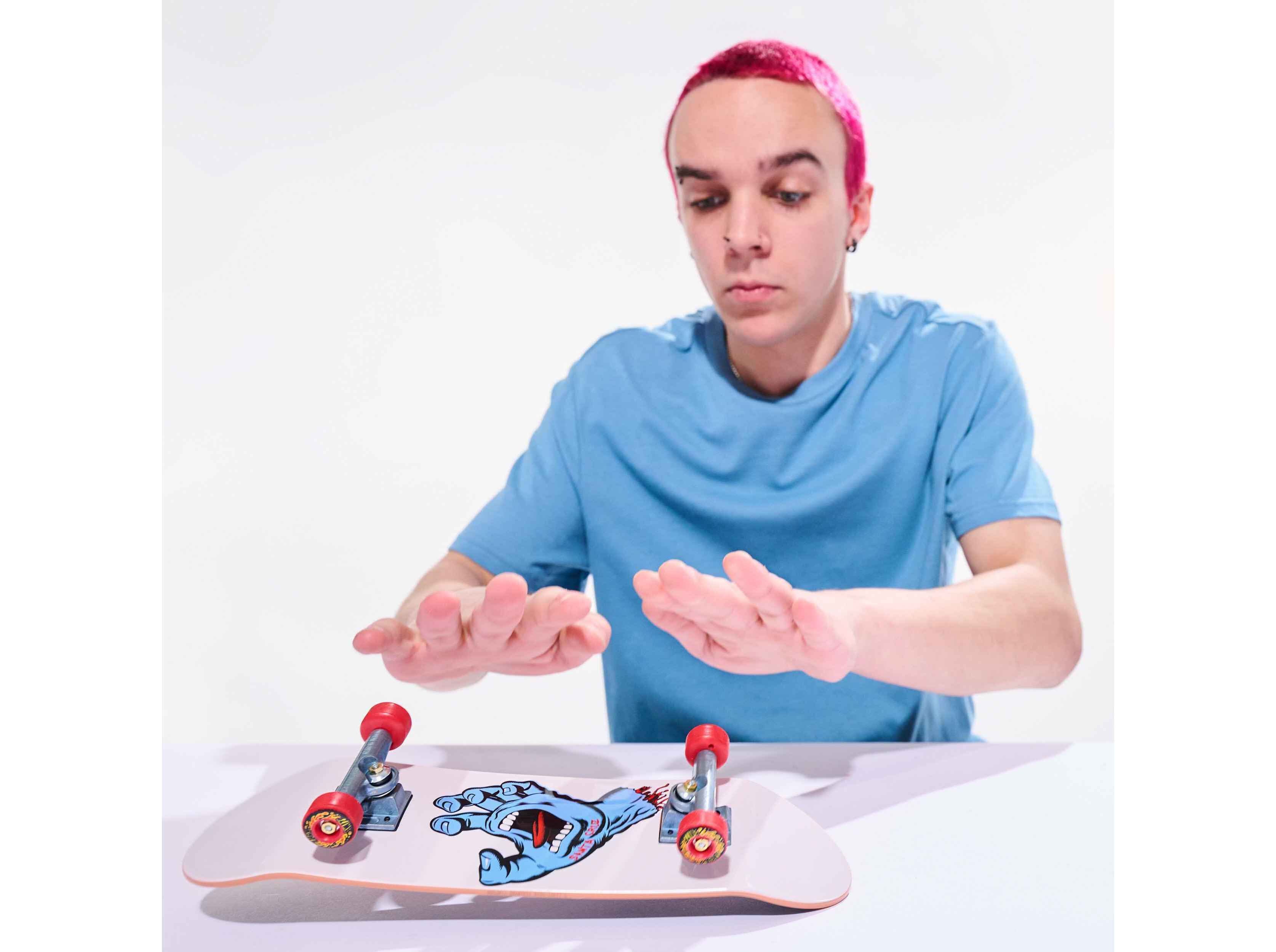 HANDBOARD SANTA CRUZ TECH DECK image number 3