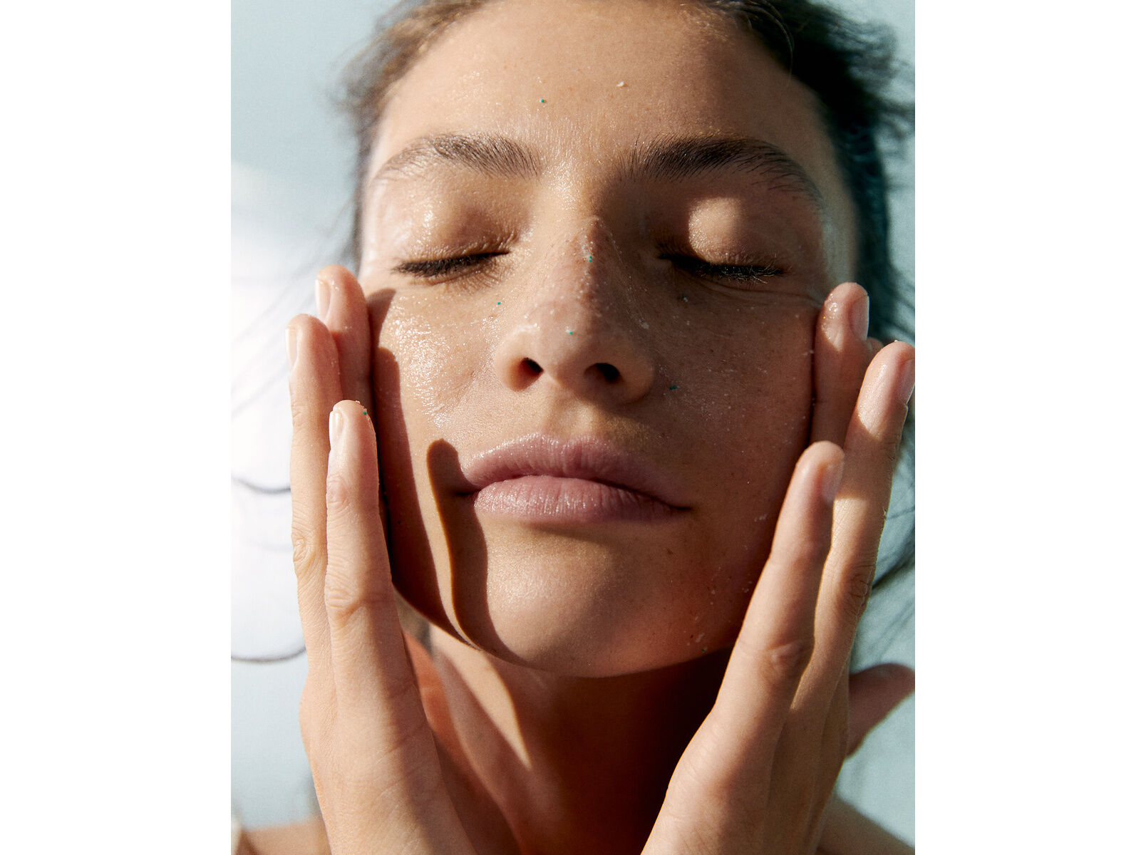 EXFOLIANTE NIVEA DERMA SKIN CLEAR 150 ML image number 3