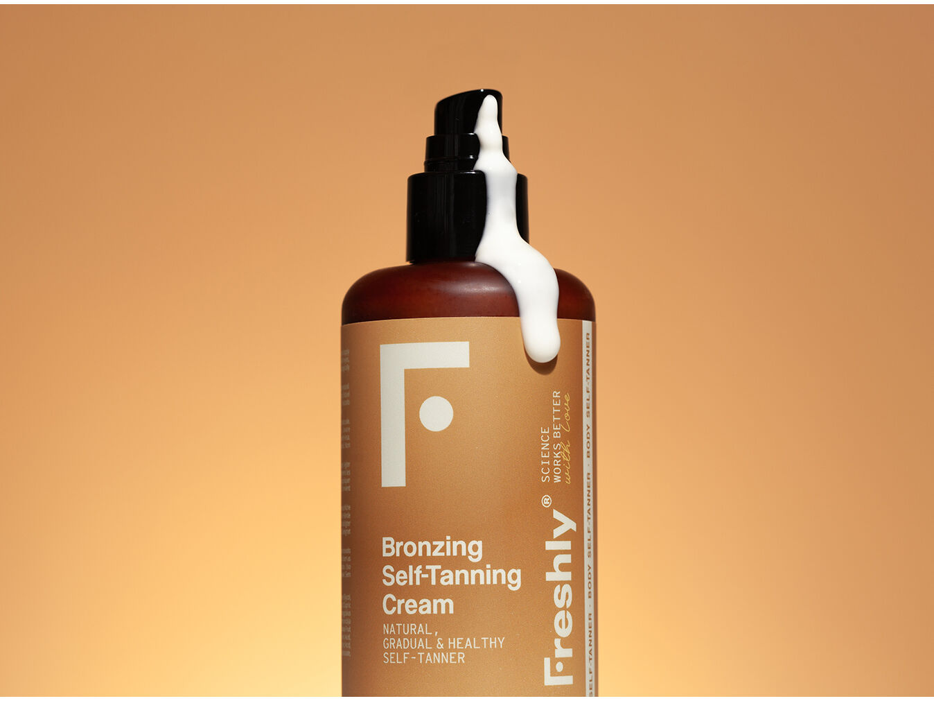 AUTOBRONZEADOR FRESHLY BRONZING RADIANCE 200ML image number 2