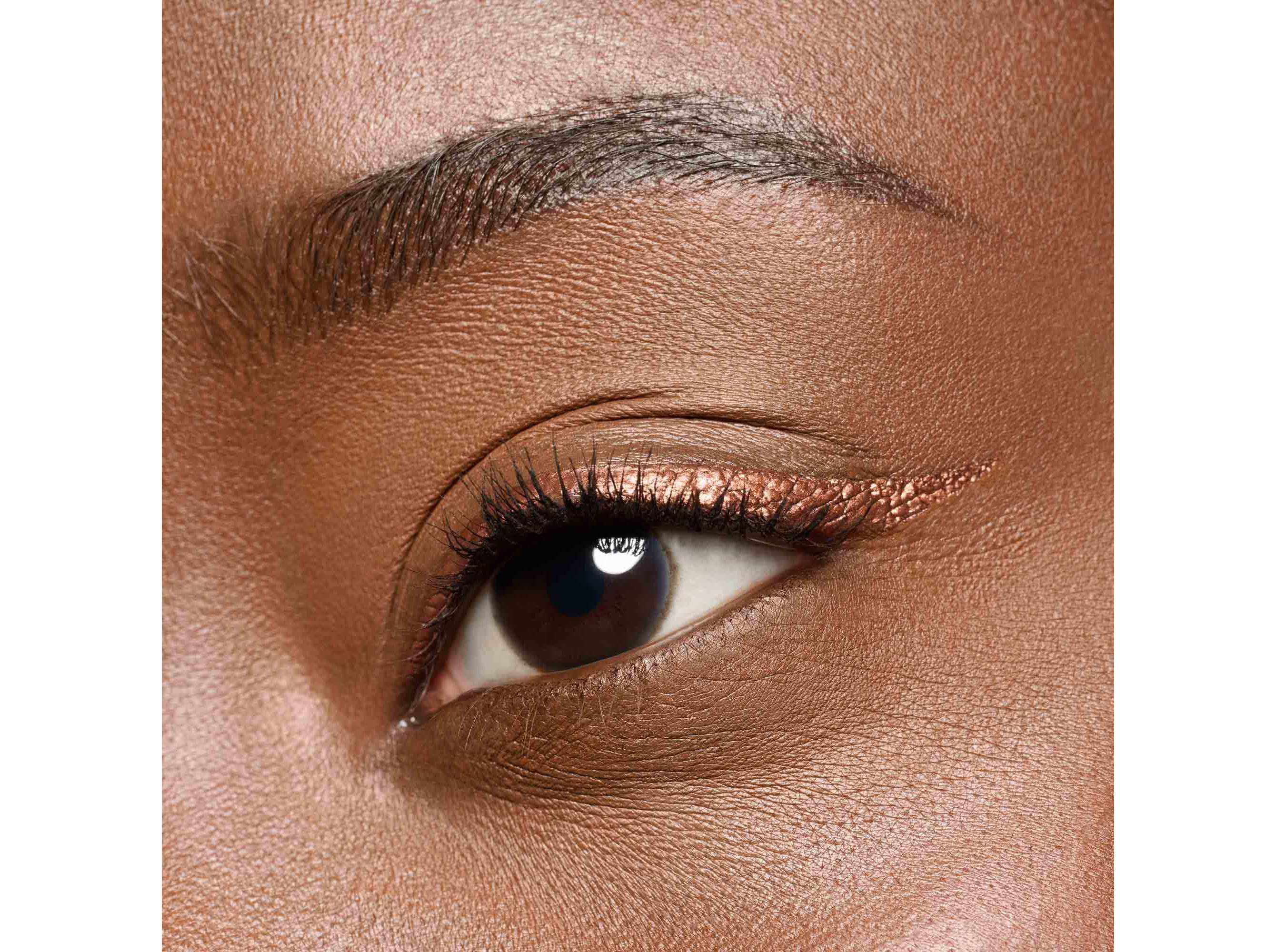 EYELINER LIQUIDO ESSENCE COLOUR IT! BURNISHED BRONZE 01 image number 5