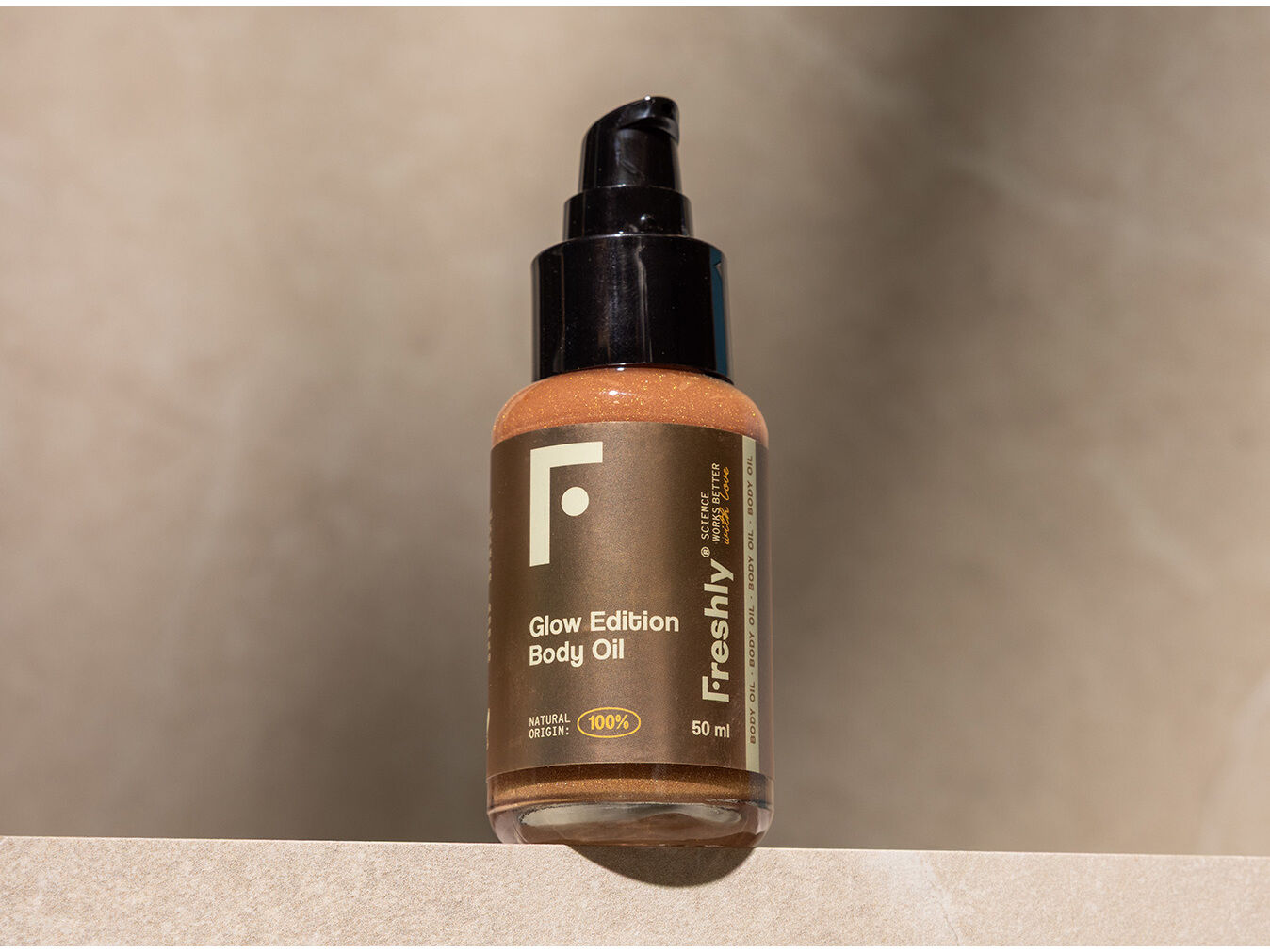 &Oacute;LEO CORPORAL FRESHLY GLOW EDITION TRAVEL SIZE 50ML image number 1