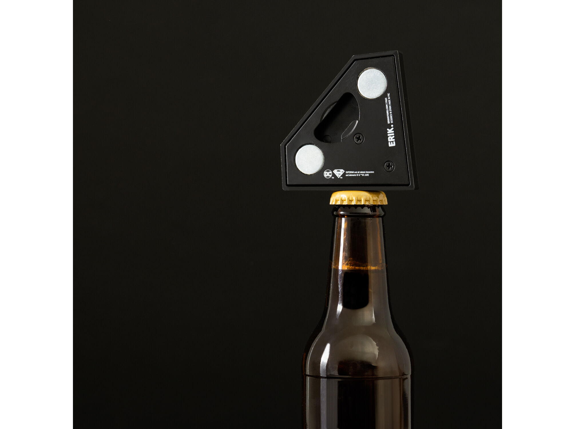 &Iacute;MAN ABRE GARRAFAS SUPERMAN image number 2