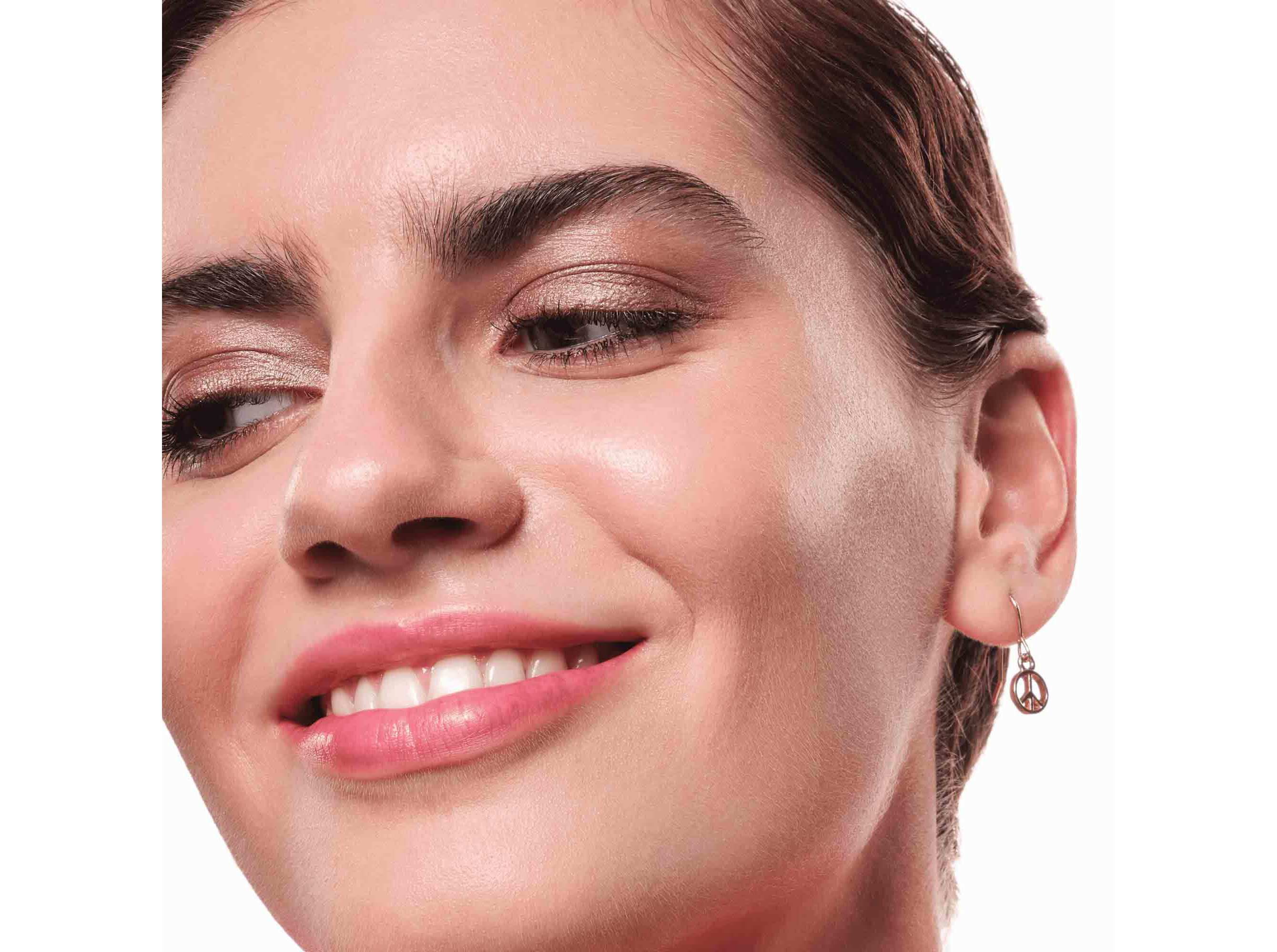 SOMBRA ESSENCE CREMOSA OYSTER 03 image number 2