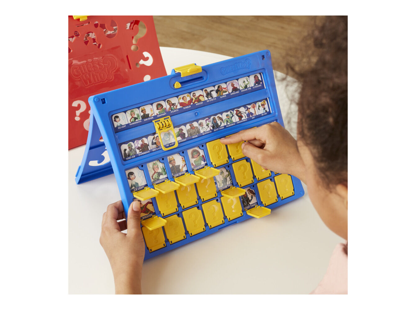 JOGO QUEM &Eacute; QUEM HASBRO image number 5