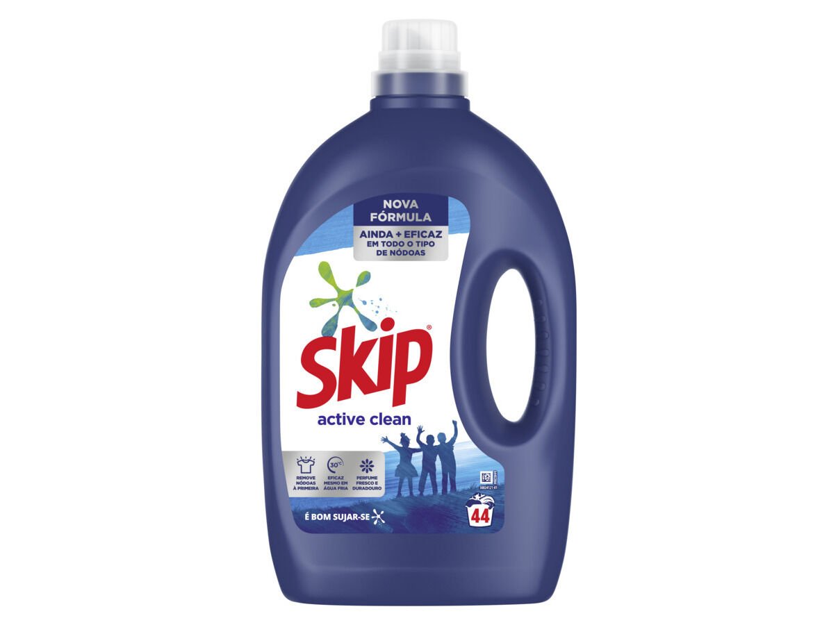 DETERGENTE M&Aacute;QUINA ROUPA L&Iacute;QUIDO SKIP ACTIVE CLEAN 44D