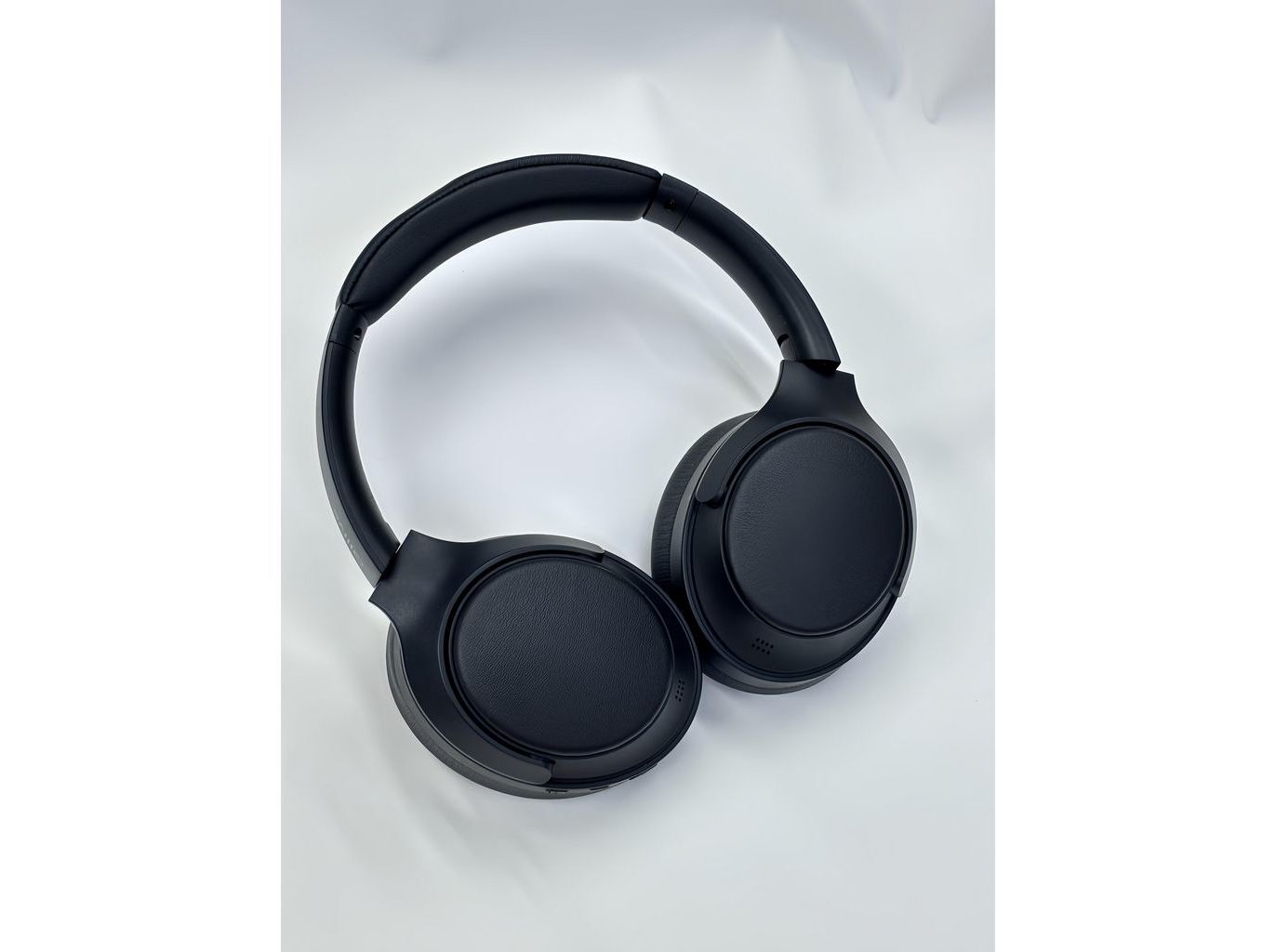 AUSCULTADORES SEM FIO QILIVE Q.1009 ANC PRETO image number 1