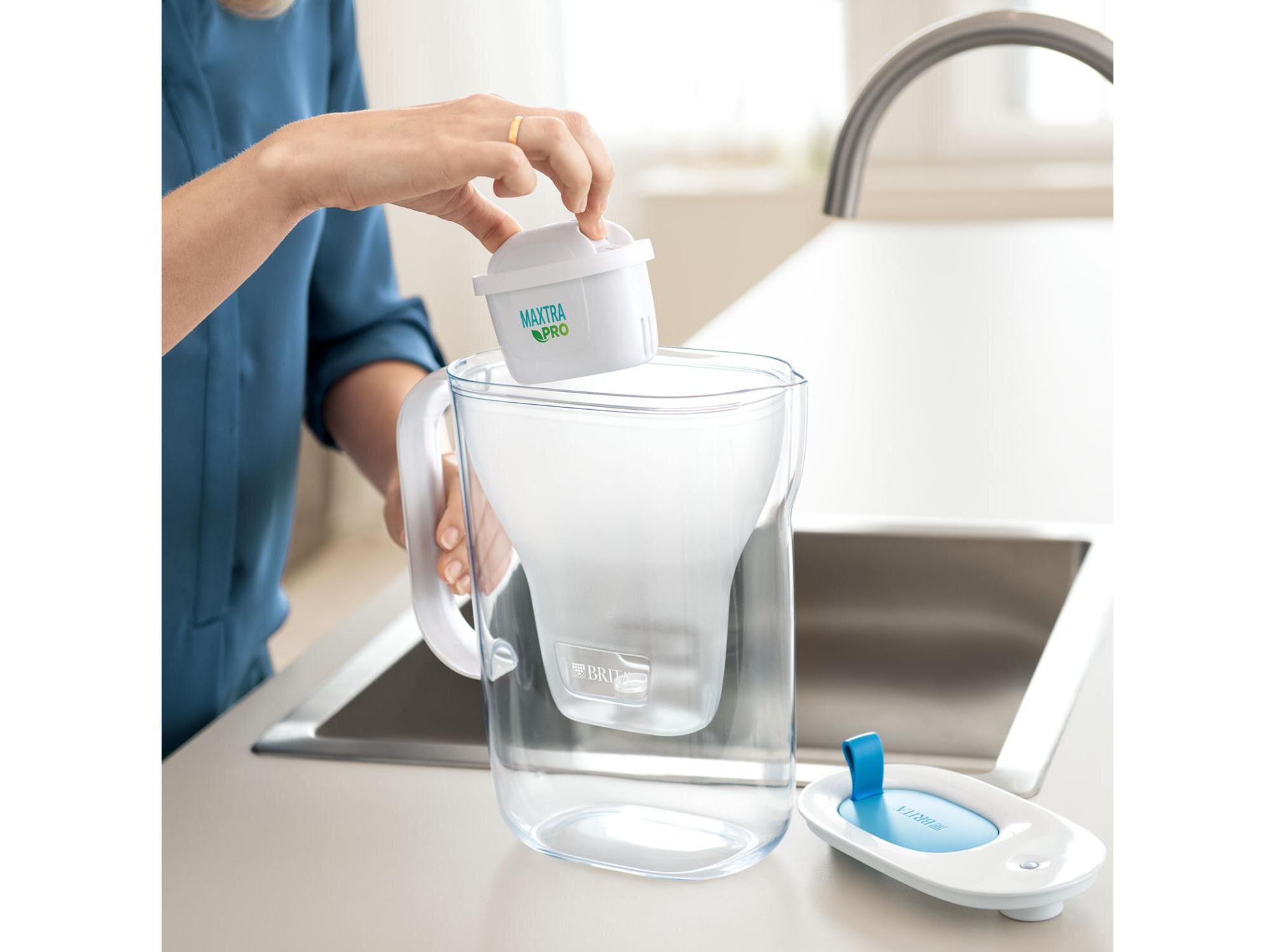 JARRO STYLE BRITA COM 3 FILTROS 2.4L image number 2