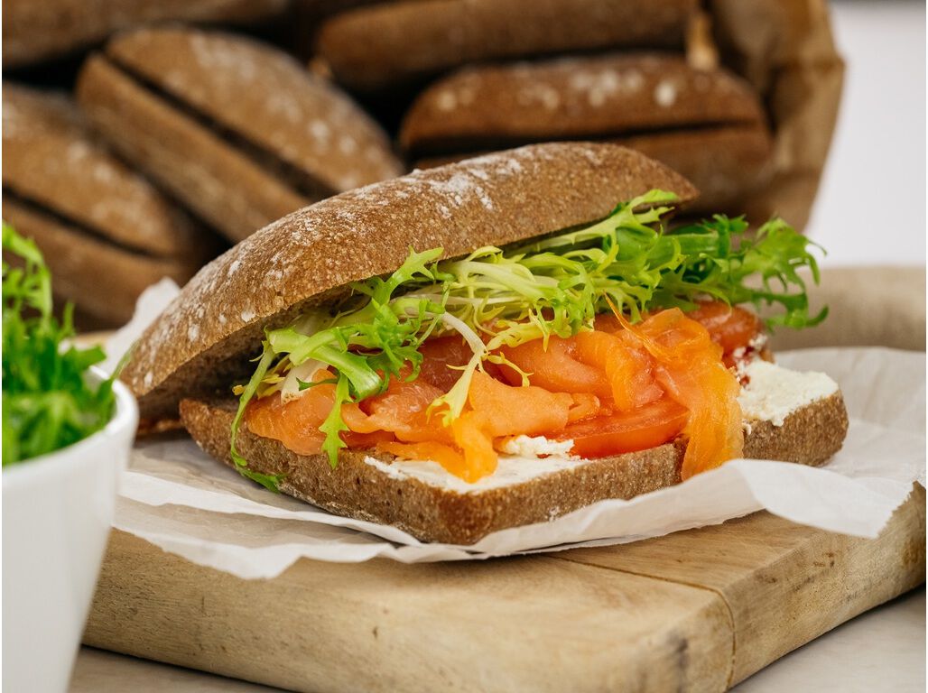 SANDES DE SALM&Atilde;O FUMADO SABORES AUCHAN UN image number 2