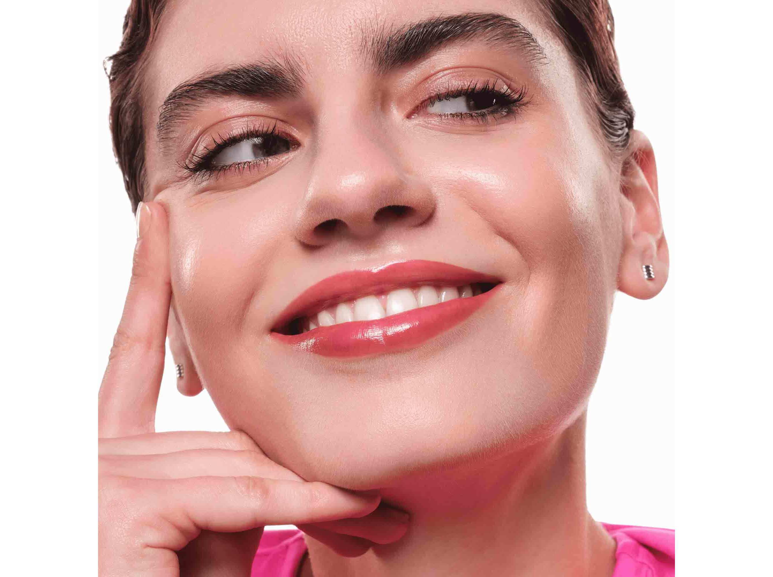 LIP TINT ESSENCE HYDRA KISS 01 image number 2