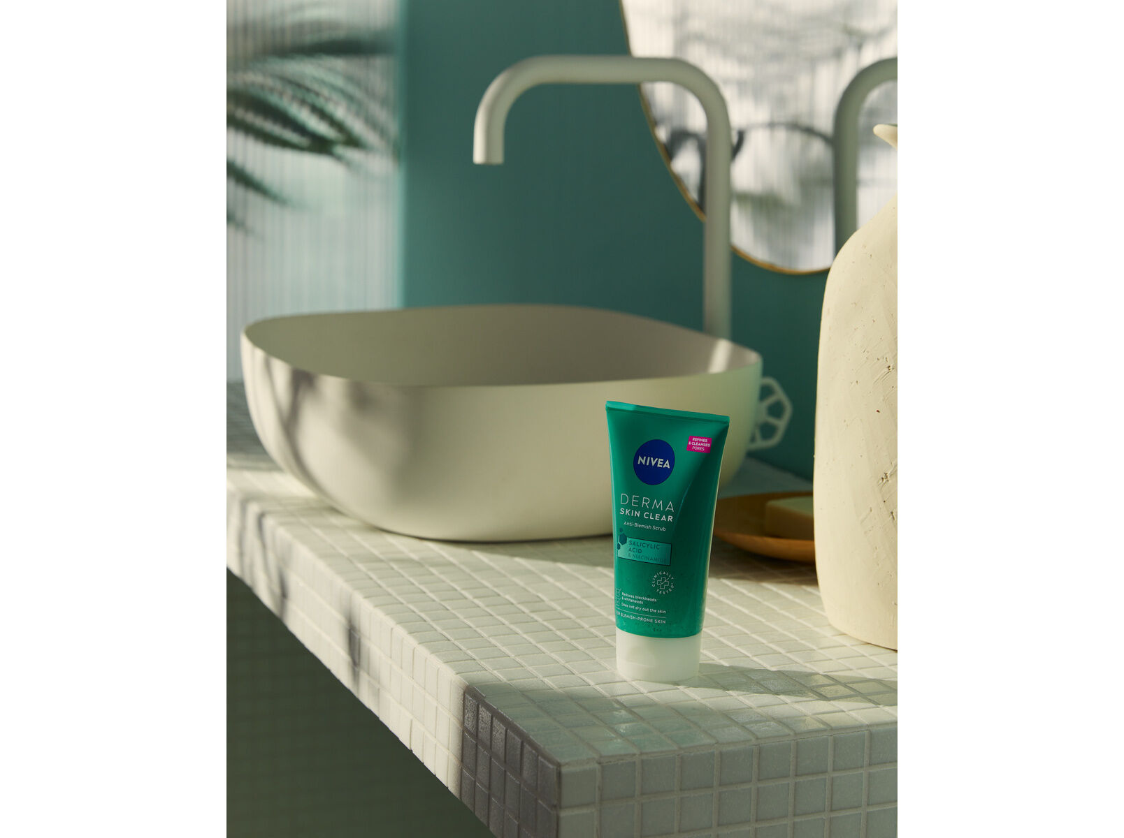 EXFOLIANTE NIVEA DERMA SKIN CLEAR 150 ML image number 1