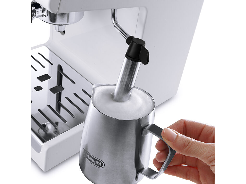 M&Aacute;QUINA DE CAF&Eacute; EXPRESSO MANUAL DELONGHI ECP33.21.W BRANCA image number 2